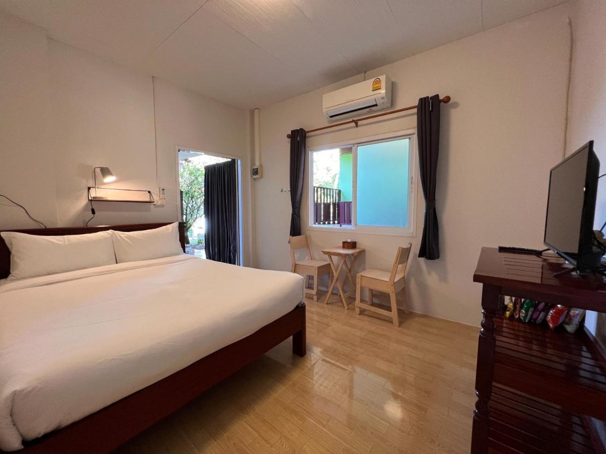Naisang Hostel Chumphon Exterior photo