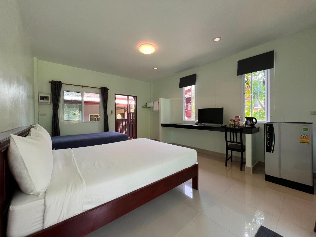 Naisang Hostel Chumphon Exterior photo