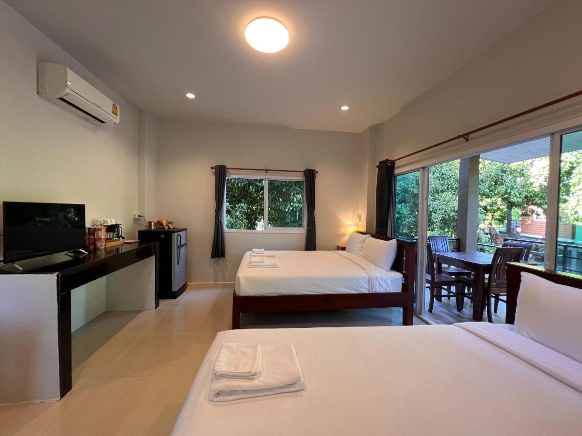Naisang Hostel Chumphon Exterior photo