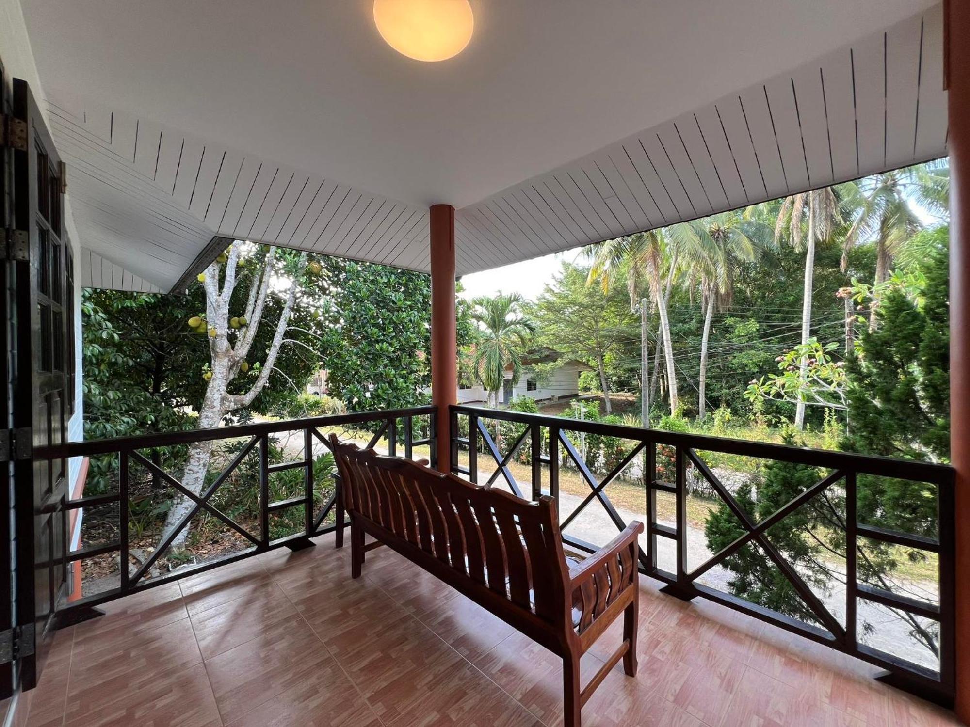 Naisang Hostel Chumphon Exterior photo
