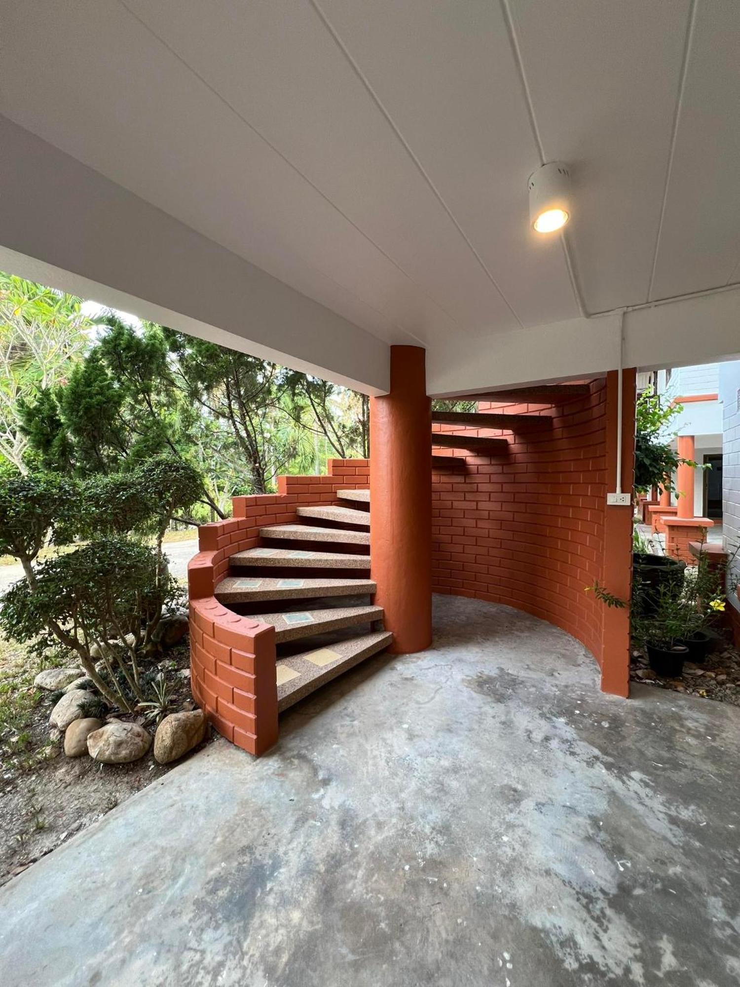Naisang Hostel Chumphon Exterior photo