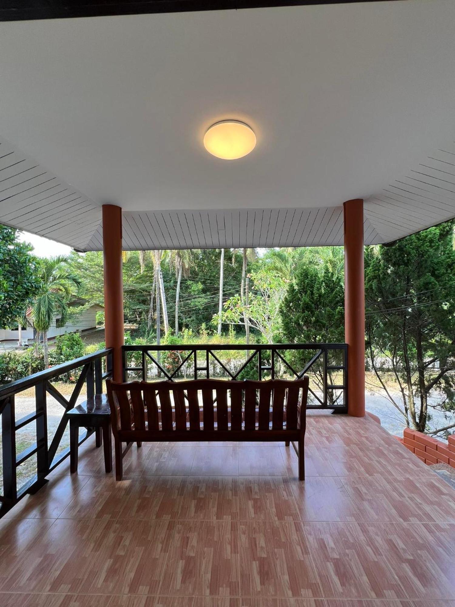 Naisang Hostel Chumphon Exterior photo