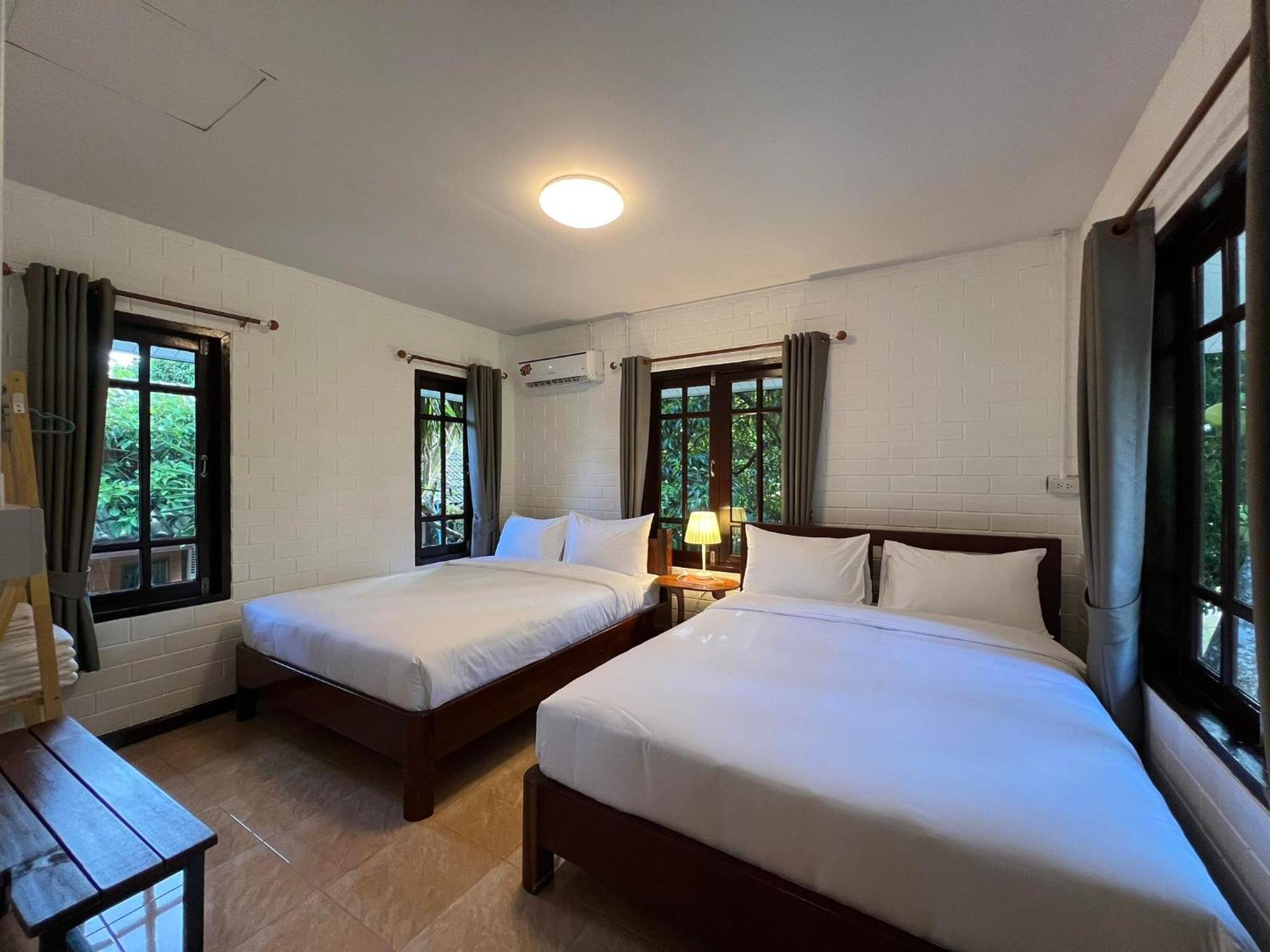 Naisang Hostel Chumphon Exterior photo